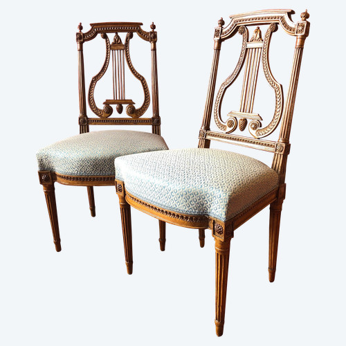 Chaises lyre richement sculptées, époque Louis XVI