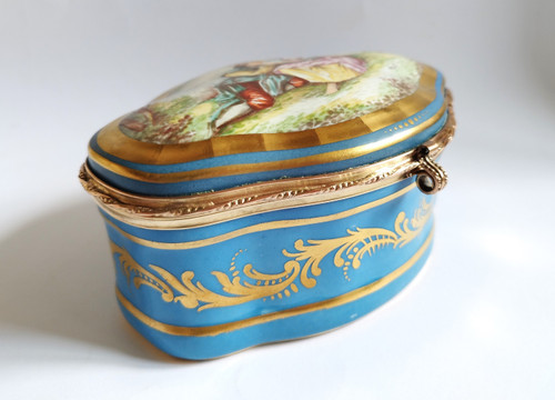 Hand Painted Porcelain Box 19th C