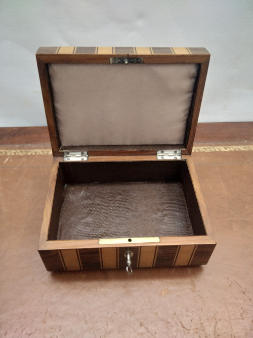 Inlaid box