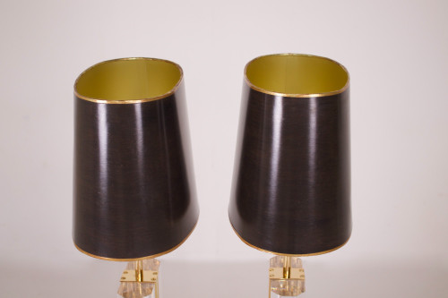 Coppia di lampade in plexiglas e ottone.