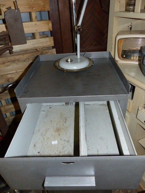 Ancienne console d’atelier en métal industriel 1950