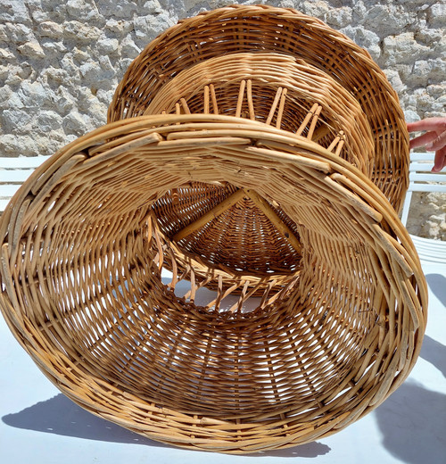 Table basse en rotin dans le gout des ateliers de Marolles année 50 ou 60 