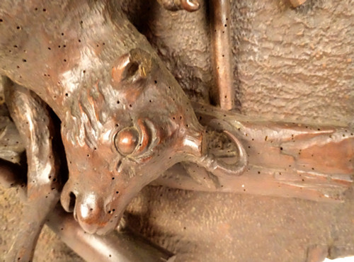 Trofeo di caccia della Foresta Nera Scultura in legno intagliato Pernice di camoscio XIX secolo