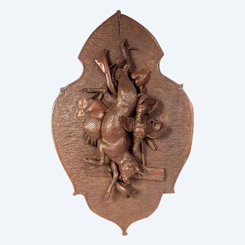 Trofeo di caccia della Foresta Nera Scultura in legno intagliato Pernice di camoscio XIX secolo