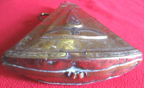 Ancienne gourde à poudre ou poire origine Berbère travail Oriental Artisanal début XXème