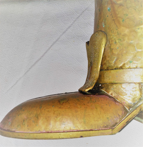 Un porte parapluie fantaisiste forme de botte milieu XXème