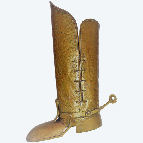 Un porte parapluie fantaisiste forme de botte milieu XXème