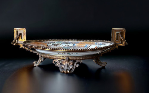 Große japanische Schale in Bronze im Stil Louis XVI und Napoleon III – Japan des 19. Jahrhunderts, L 56 cm