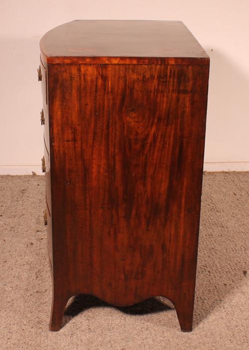 Commode En Acajou Et Incrustations -18 siècle