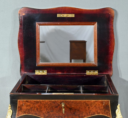 Petite Travailleuse de Milieu en Poirier et Amboine, époque Napoléon III – Milieu XIXe