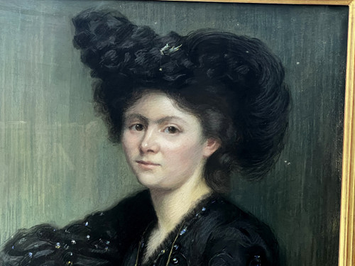 GROßES JUGENDSTIL-PASTELLGEMÄLDE, SIGNIERT „J.MOUBREY“, PORTRÄT EINER FRAU IN SCHWARZ