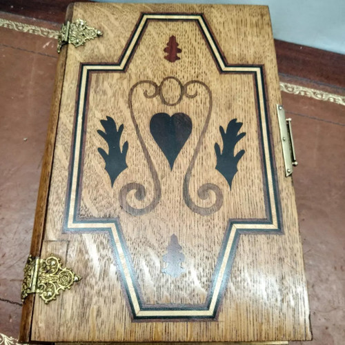 Trompe l'oeil box 