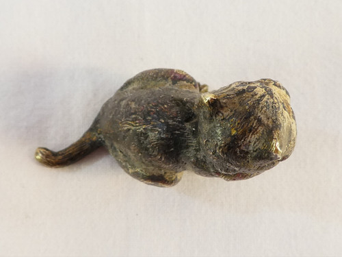 WIEN Bronze Kleine sitzende Katze signiert GESCHUTZ