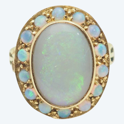 Bague ancienne en or jaune et cabochon d'opale
