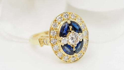 Vintage ring in yellow gold, sapphires and diamonds