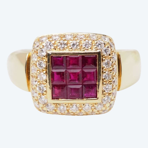 Quadratischer Ring aus Gelbgold, Rubinen und Diamanten 