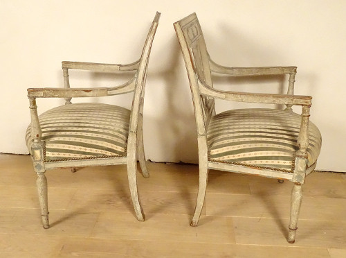 Coppia di poltrone Directoire in legno laccato con sedute a conchiglia Palmette Fine XVIII secolo