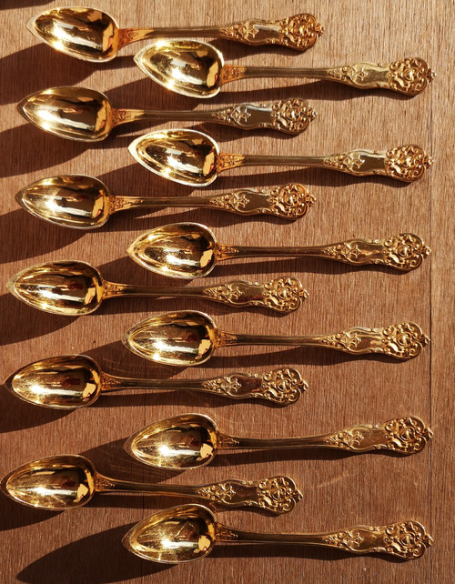 Napoleon III silver-gilt box: 12 spoons +1 pair of tongs + tea strainer + spoon Guillot 19th century goldsmiths