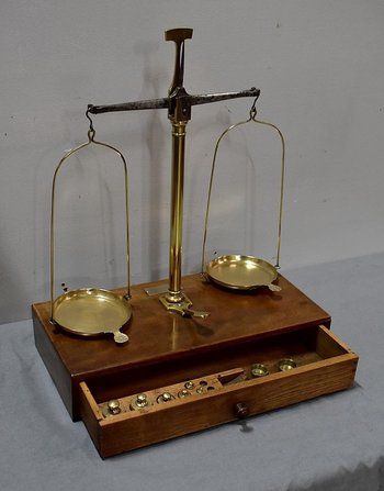 Kleine Juwelierwaage, Typ Trebuchet - 1900
