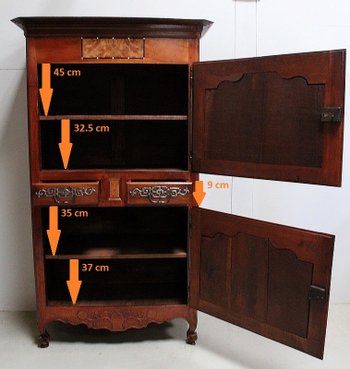 Cabinet en Merisier Roux de style Louis XV, région Vendée - 1ère partie XIXe