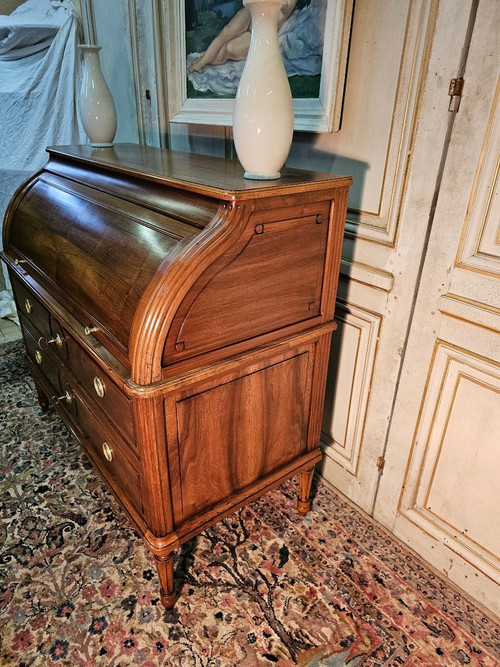 Bureau à Cylindre En Noyer Blond  Louis XVI