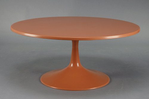 Ensemble de salon des années 1970 : chaises tulipes et table basse
