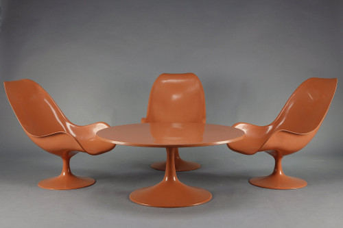 Ensemble de salon des années 1970 : chaises tulipes et table basse