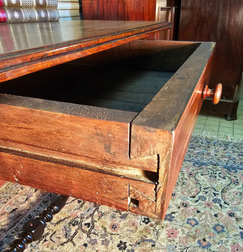 Table à écrire En Noyer Louis XIV Du Début 18 ème