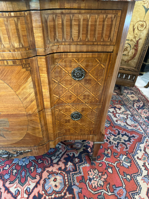 COMMODE A RESSAUT CENTRAL EPOQUE LOUIS XVI