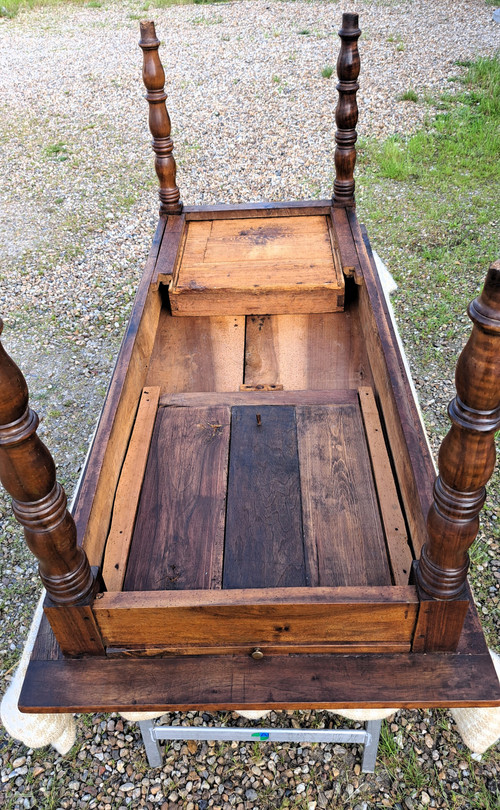 table de ferme ou pour cuisine en noyer blond massif fin 19ème
