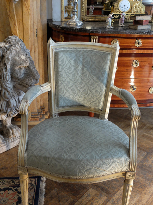 Paar lackierte Sessel aus der Louis-XVI-Zeit