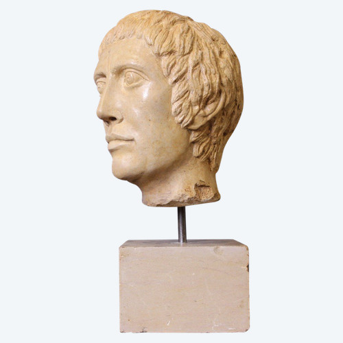 Testa romana o greca in pietra scolpita