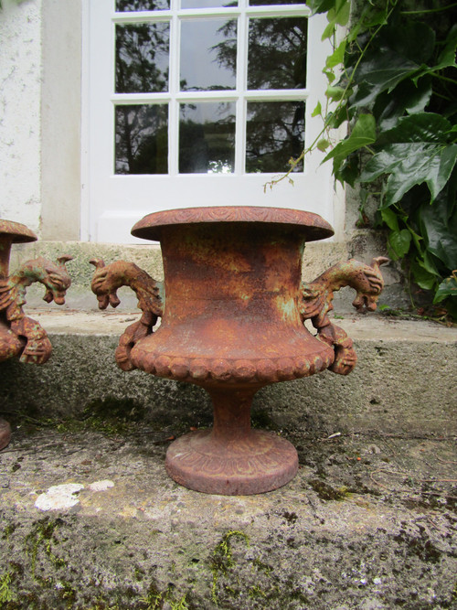 Pair of basins