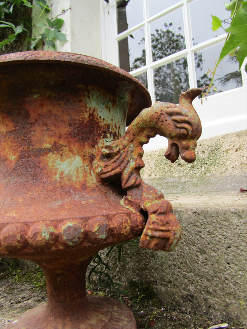 Pair of basins
