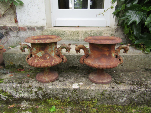 Pair of basins