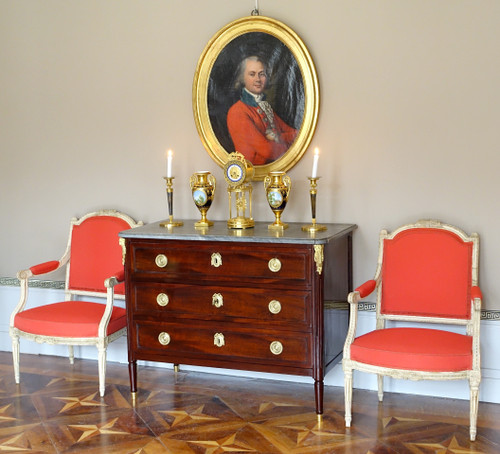Commode Louis XVI Directoire acajou moucheté, marbre Turquin - époque XVIIIe siècle 113cm x 89,5cm