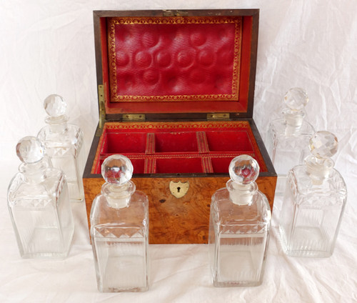 Mobile da liquore Impero di restauro in radica e cristallo Le Creusot, interno in marocchino rosso