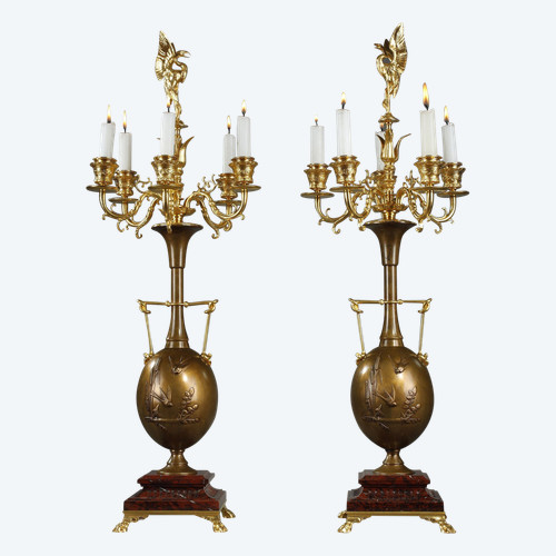 PAIR OF CANDELABRAS IN GILDED BRONZE