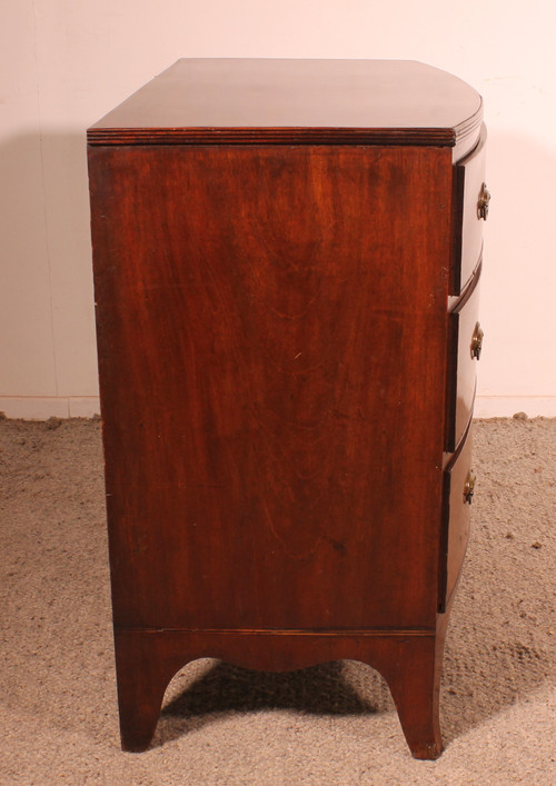 Petite Commode Bombée En Acajou époque Regency Circa 1800