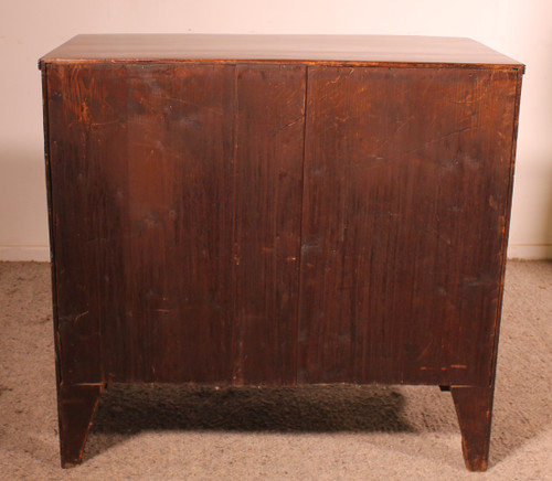Petite Commode Bombée En Acajou époque Regency Circa 1800