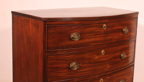 Petite Commode Bombée En Acajou époque Regency Circa 1800