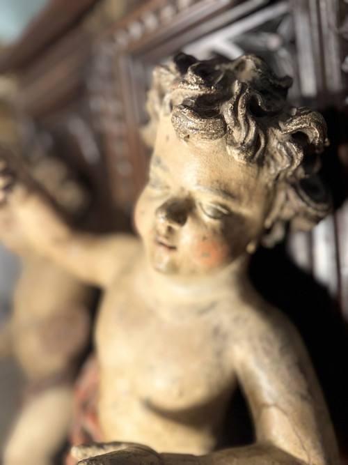 Large Pair Of Angels - 17th century