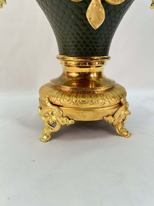 Large Art Nouveau gilt bronze "vase" clock 66 cm