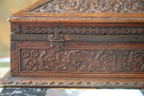Armorial box in the style of Bagard, 18th century
