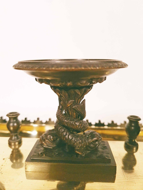 Important Writing Case Inkwell with Dolphins" In Bronze Restoration Period