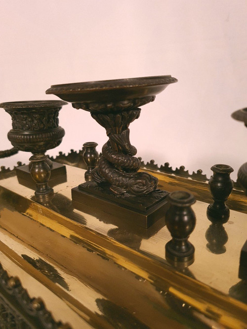 Important Writing Case Inkwell with Dolphins" In Bronze Restoration Period