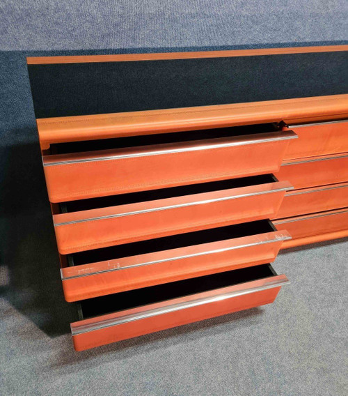 Commode Gainée De Cuir à Plateau En Opaline 70's