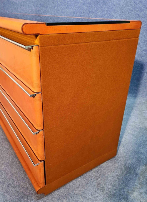 Commode Gainée De Cuir à Plateau En Opaline 70's