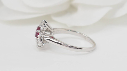 Anello Margherita in oro bianco, rubini e diamanti 