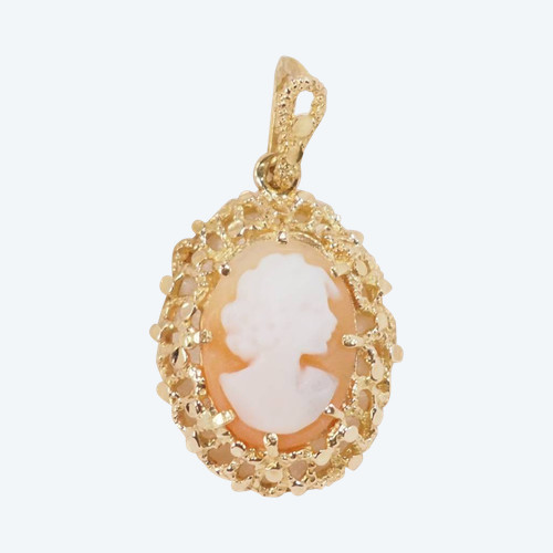 Pendentif en or jaune et camée